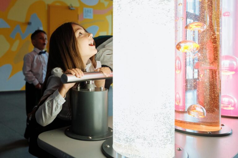How to Keep Kids Engaged at Museums and Attractions